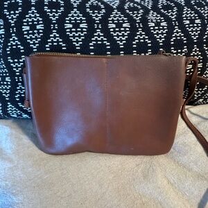 Madewell Brown Crossbody Bag Leather and Minimalist Design
